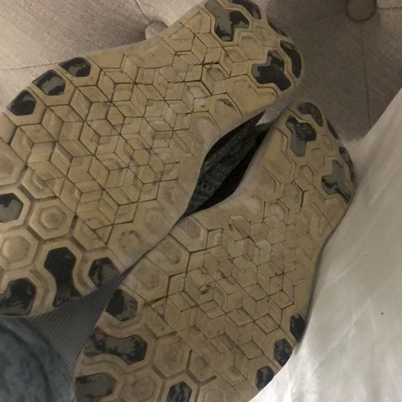 Nike tennis shoes - Picture 7 of 7